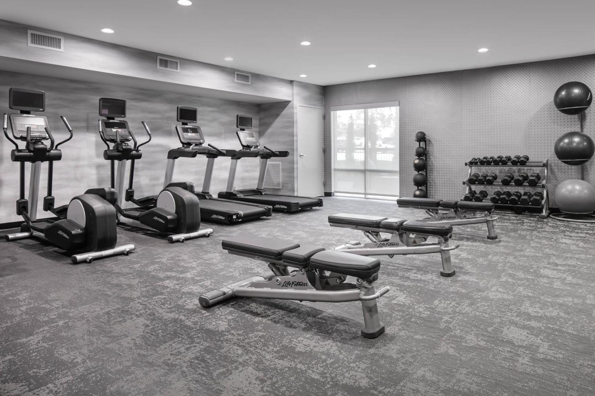 Fairfield Inn & Suites By Marriott Tulsa Central Exteriör bild
